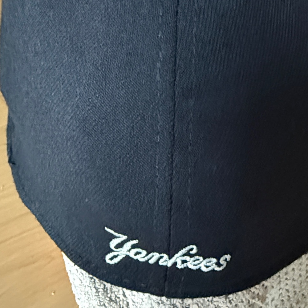 TEAM CLASSIC NEW ERA MLB NEW YORK YANKEES BASEBALL CAP HAT NAVY & WHITE SIZE M-L - Picture 4 of 13